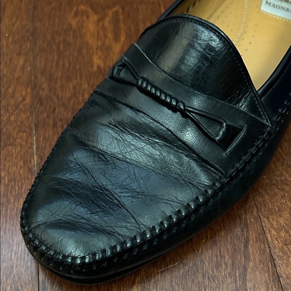 Magnanni Classic Black Leather Slip-On Loafers with Stitch Work, Size 9.5 - Picture 6 of 15